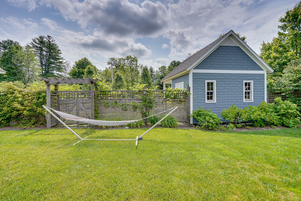 Stockbridge Retreat w/ Pool & Hot Tub!