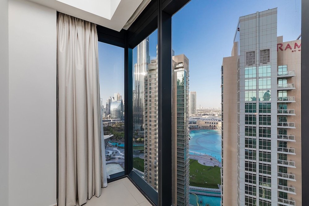 Luxury Burj Khalifa View 4BR