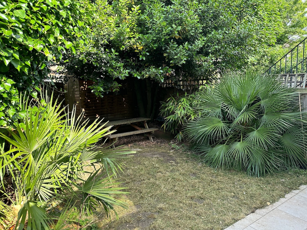 Modern, Spacious 1 Bedroom Garden Flat Sw18