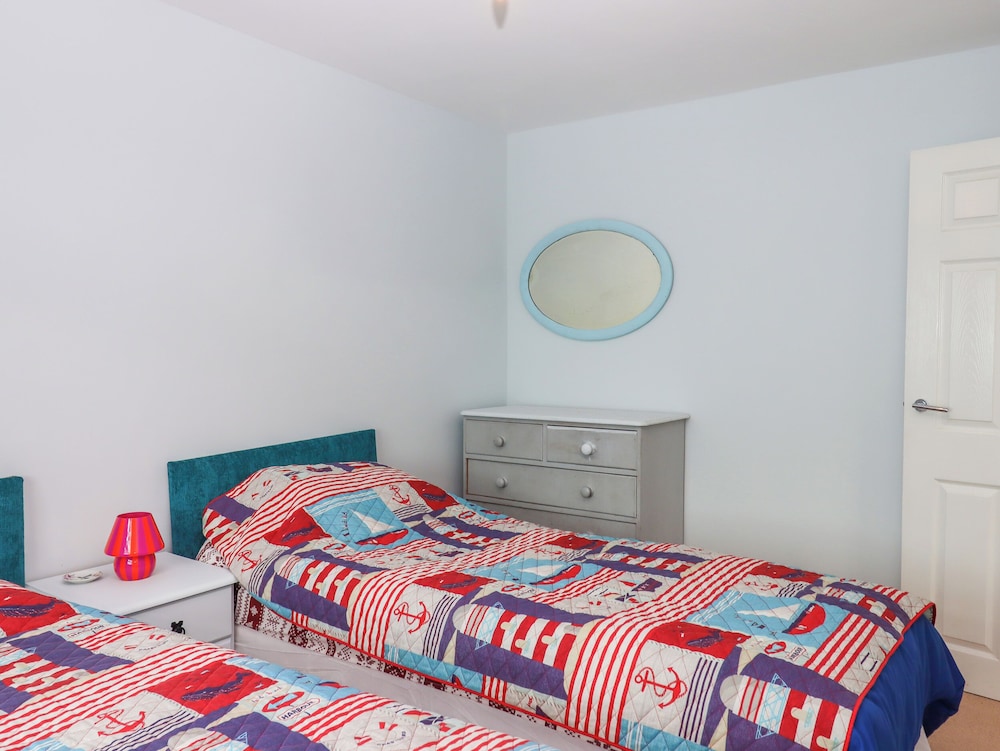 Brixham Breeze Cabin