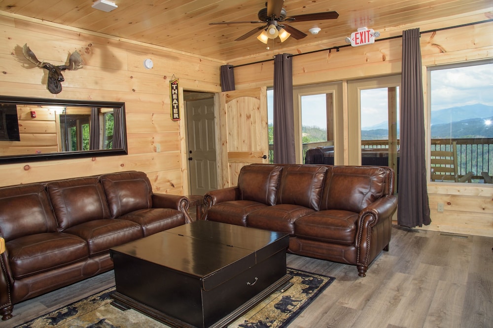 Mansion In The Sky 11 Bedroom Cabin by RedAwning