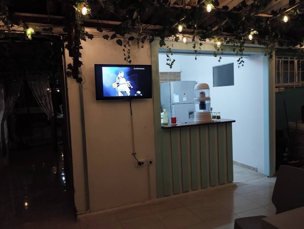 Room-serene Oasis in Pasto Cozy Guest Ro