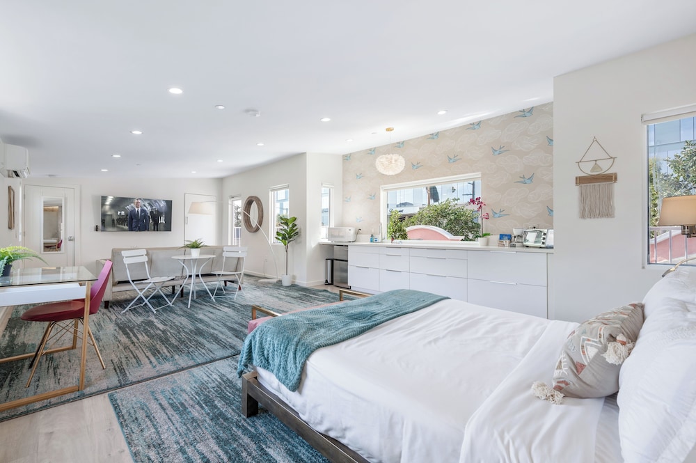 The Gower Street Bungalows by AvantStay