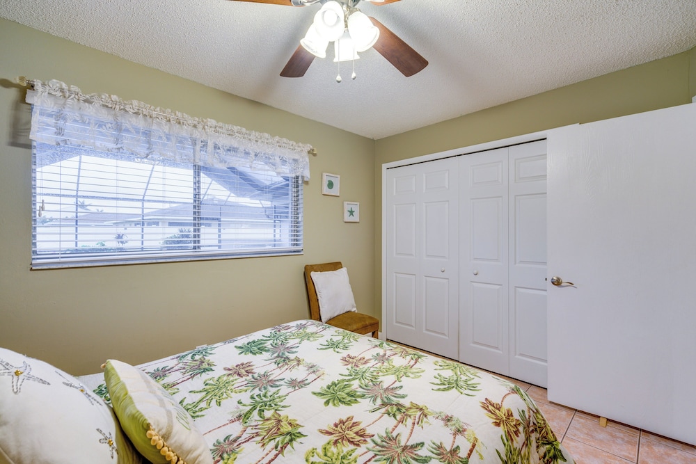 Dock & Dolphin Sightings! Cape Coral Family Escape
