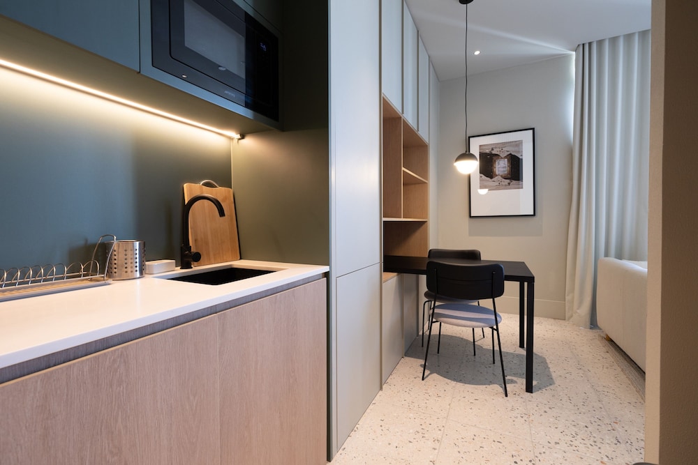 Modern Studio at Upside Living With Burj Views - Business Travelers