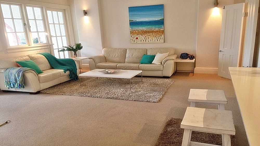 The Apartment Service DARL3 - Image 5