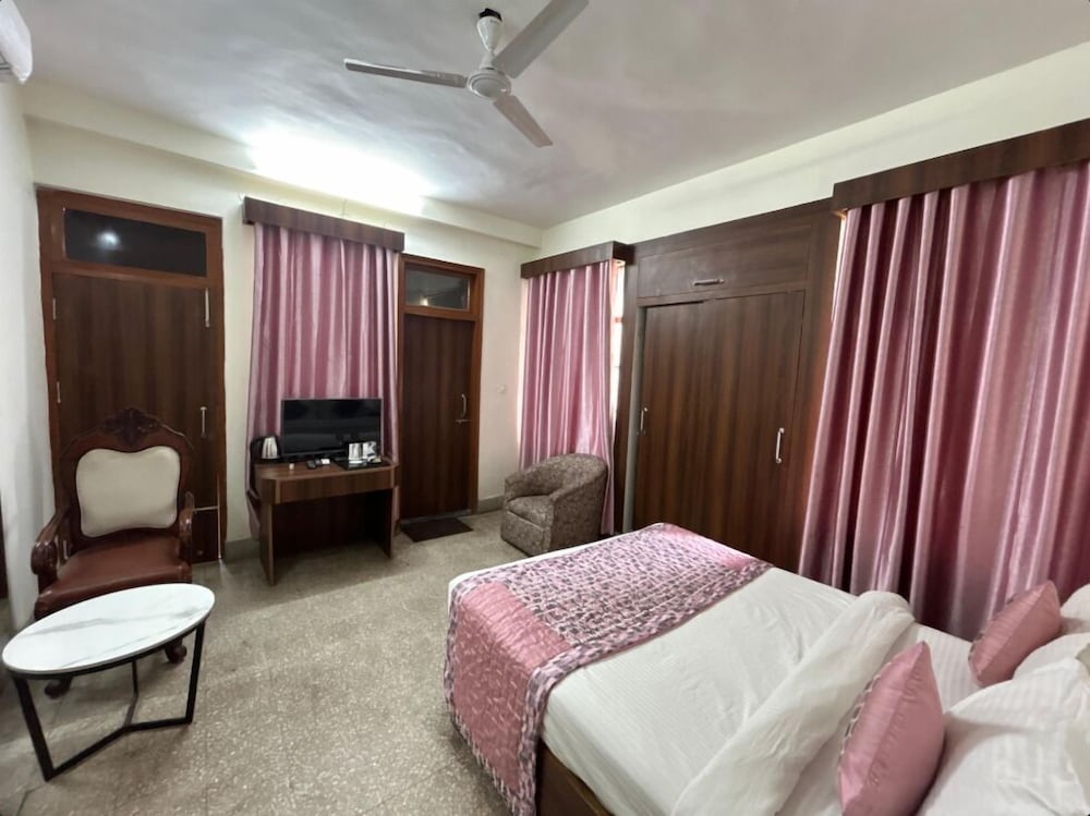 Panache Inn Kaimur Vihar