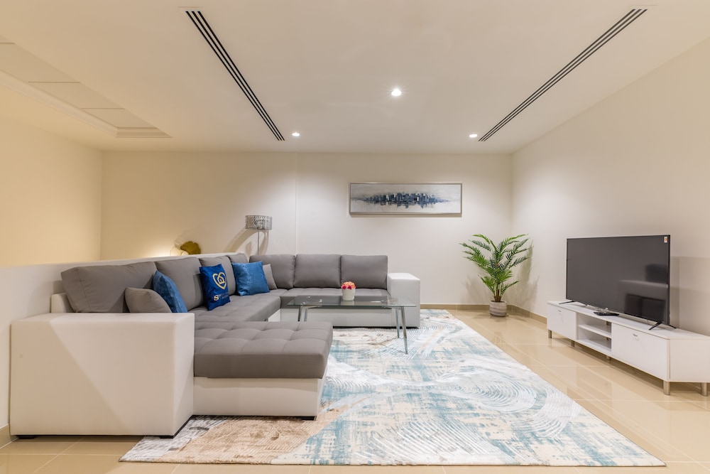 GLOBALSTAY. Sarai Private Pool Homes and Villas