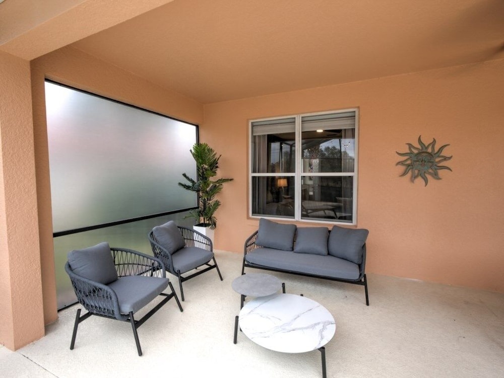 Six Bed Pool Villa In Resort -close To Disney! 6 Bedroom Villa