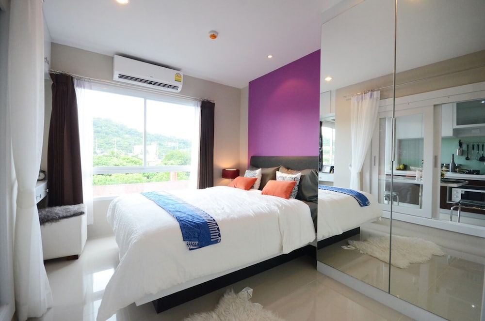 The Scene Condo By The Rich