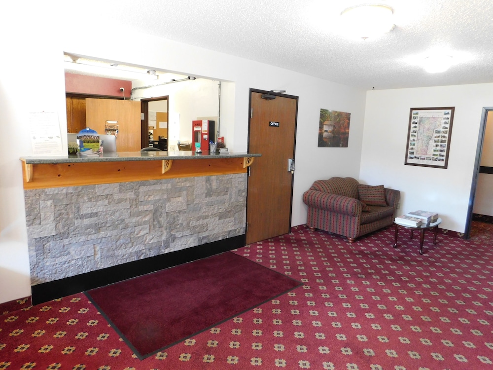 Brattleboro Vacations - The Covered Bridge Inn - Property Image 4