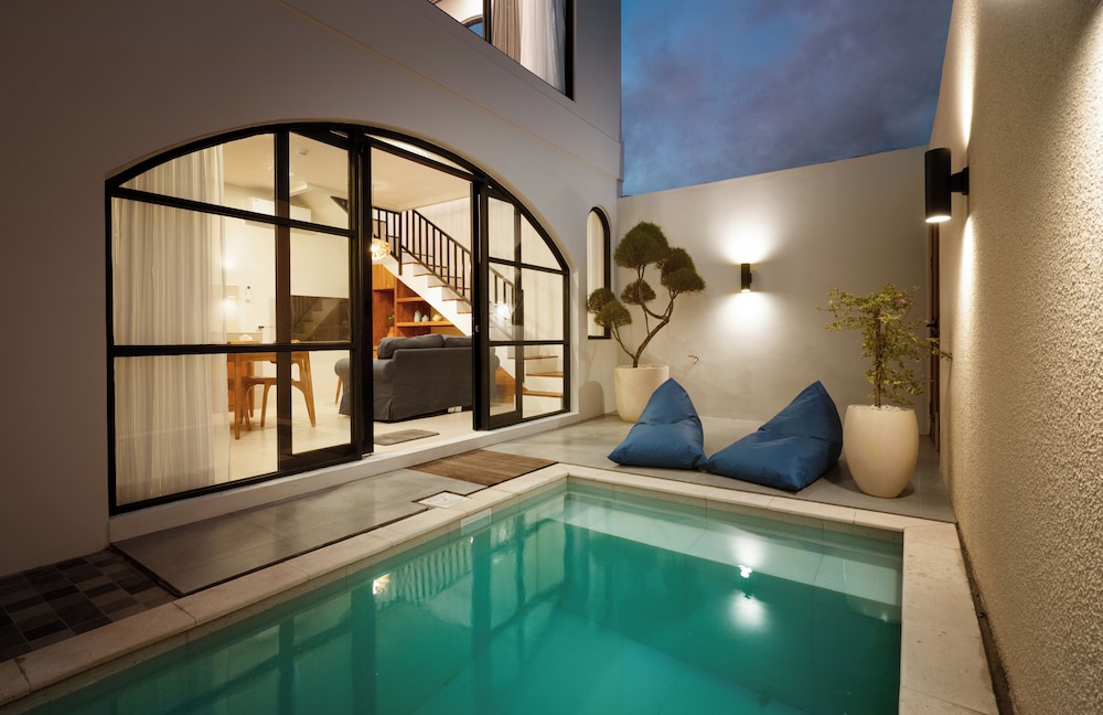 1BR Private Pool Villa Rice Field View