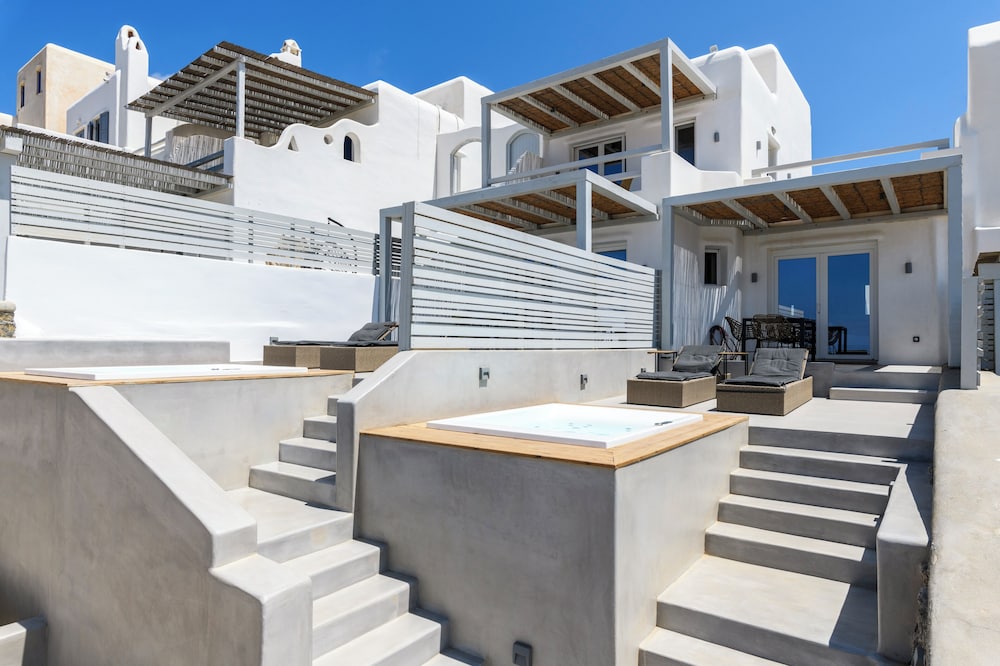 Mykonist Merchia Beach Villas & Suites