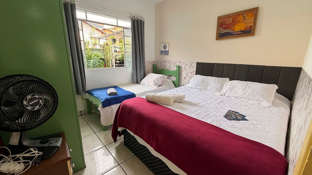 Casa Pet Friendly c 3 Quartos e Garagem no Jardim