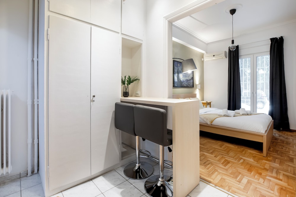Starry Nights - Elegent Studio in Athens