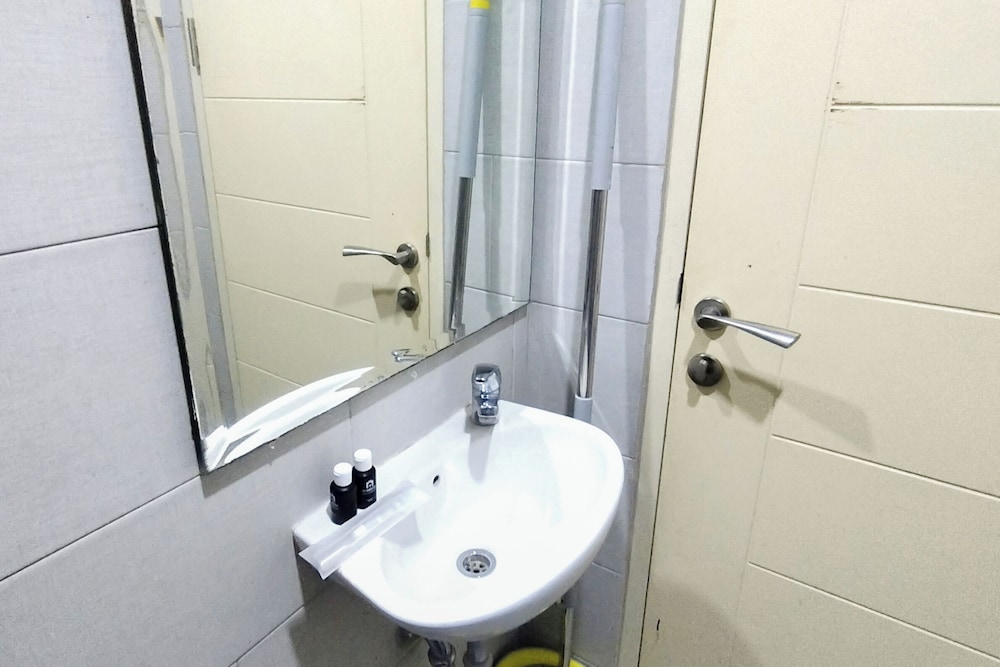 Cozy and Spacious 1BR at Anderson Supermall Mansion Apartment