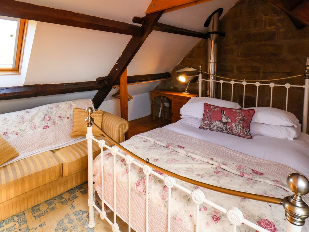 Daffodil Cottage view 4