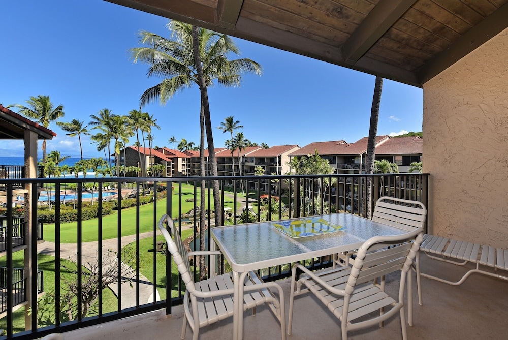 Papakea #d402 3 Bedroom Condo by RedAwning