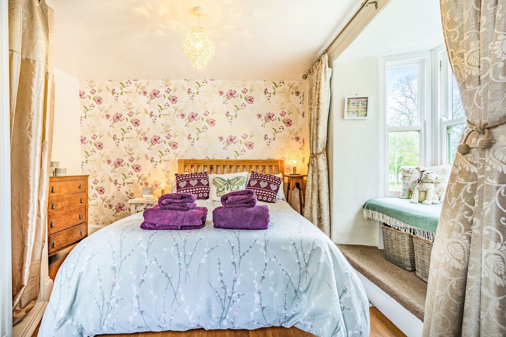 Wayside Cottage view 5