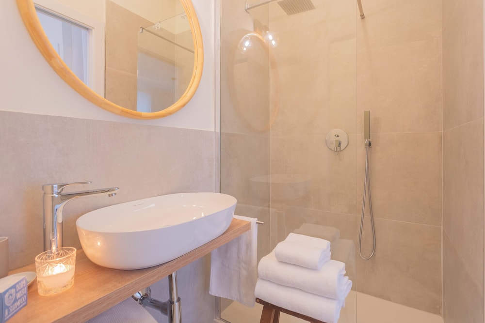 Enchanted Como Lake - City Apartment 2 by Rent all Como
