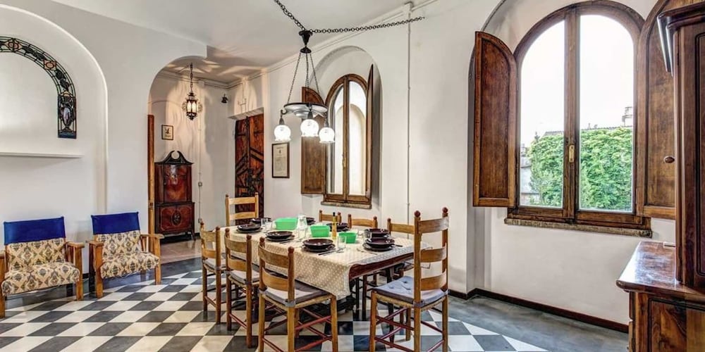 Campo de Fiori 3 bedroom apartment