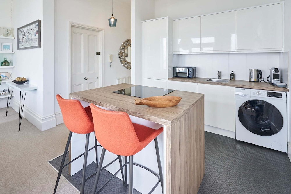 Host Stay Fishers Apartment