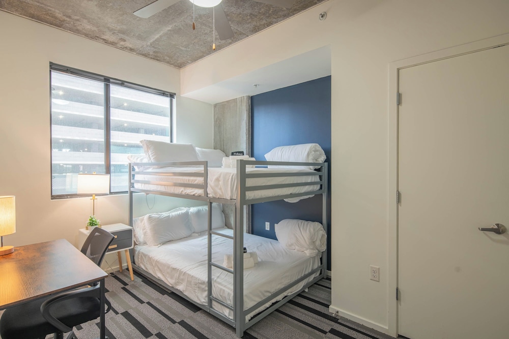 ROVE LIVING/KL - Roosevelt Point