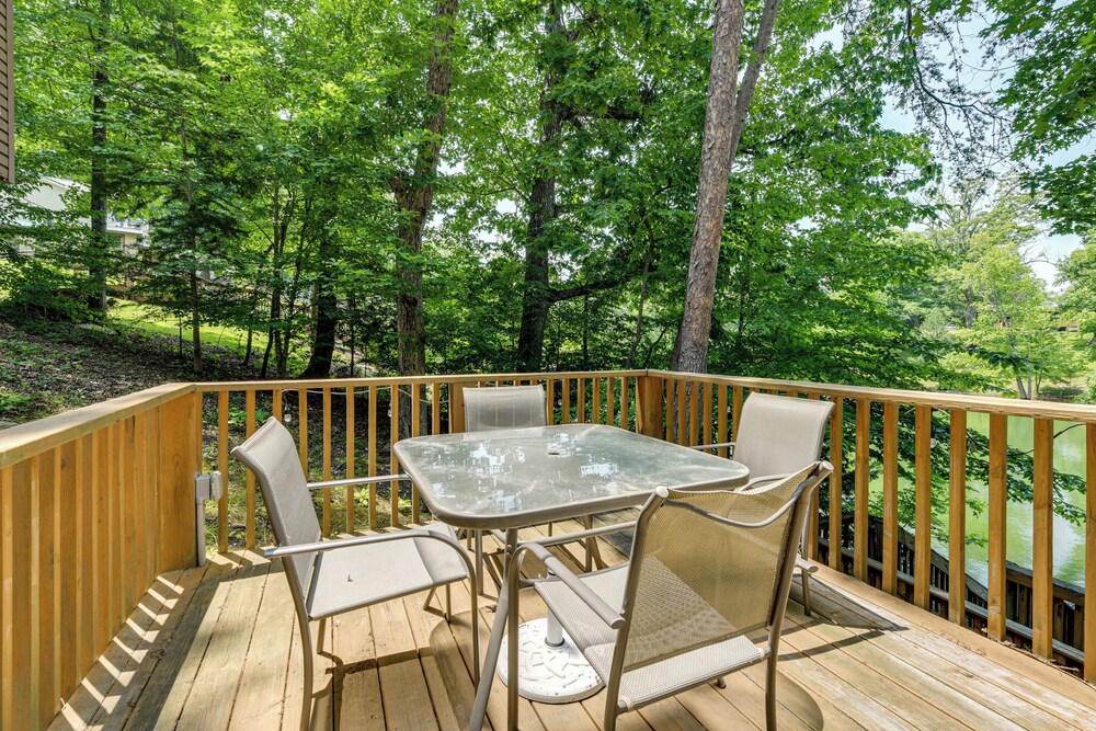 Boat Dock: Family-friendly Douglas Lake Home!