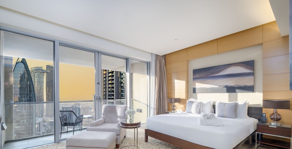 LUX The EMAAR Fashion Avenue Studio 2