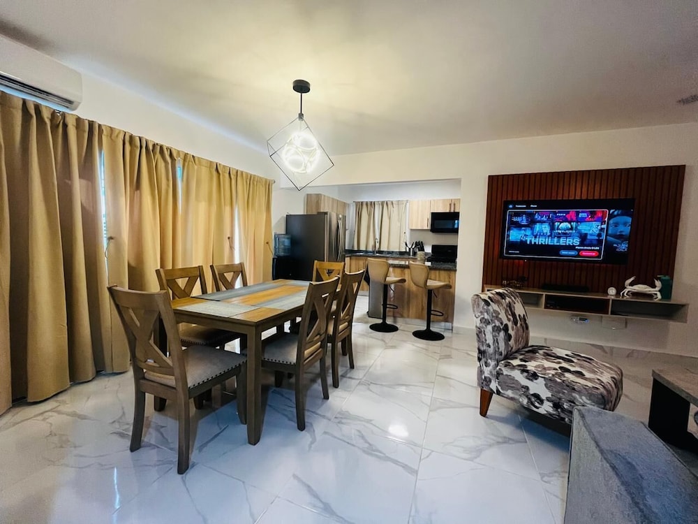 4BR 14 pax Twin Villa-Bbq & private pool