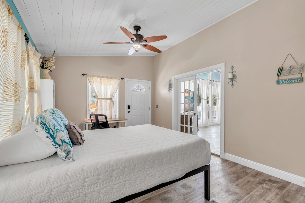 Bates Avenue House