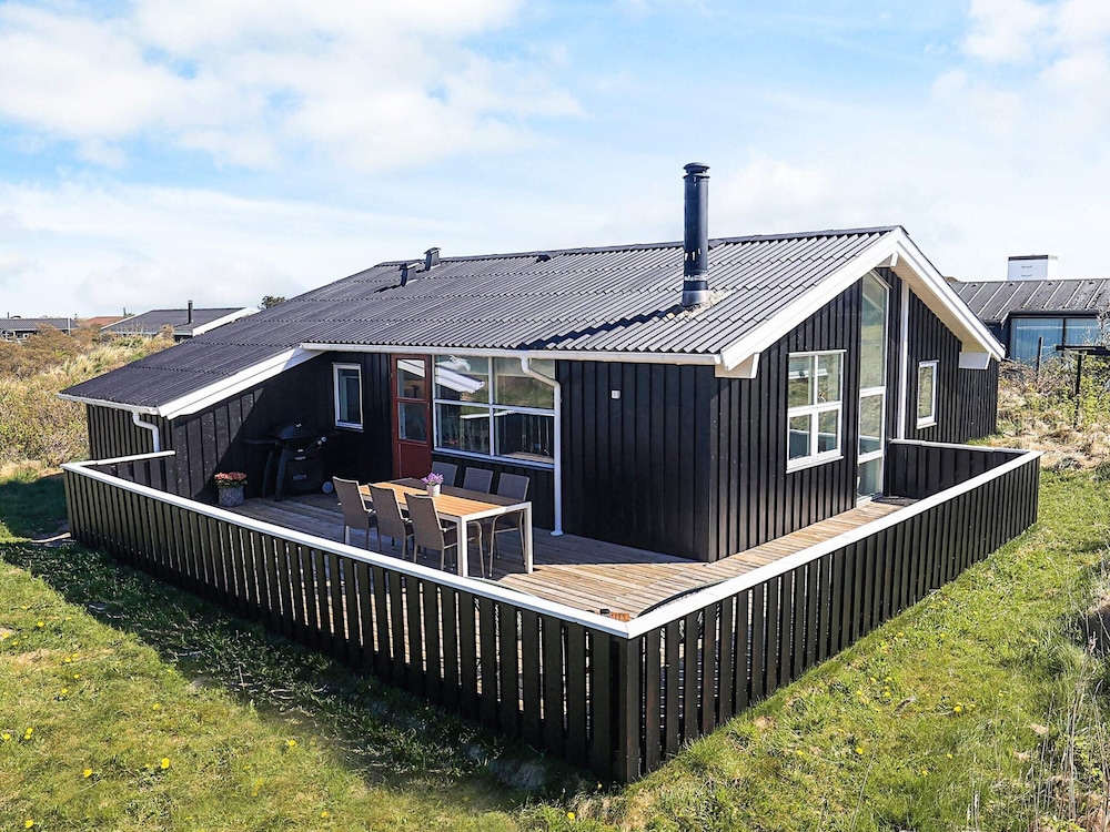 6 Person Holiday Home in Hjorring