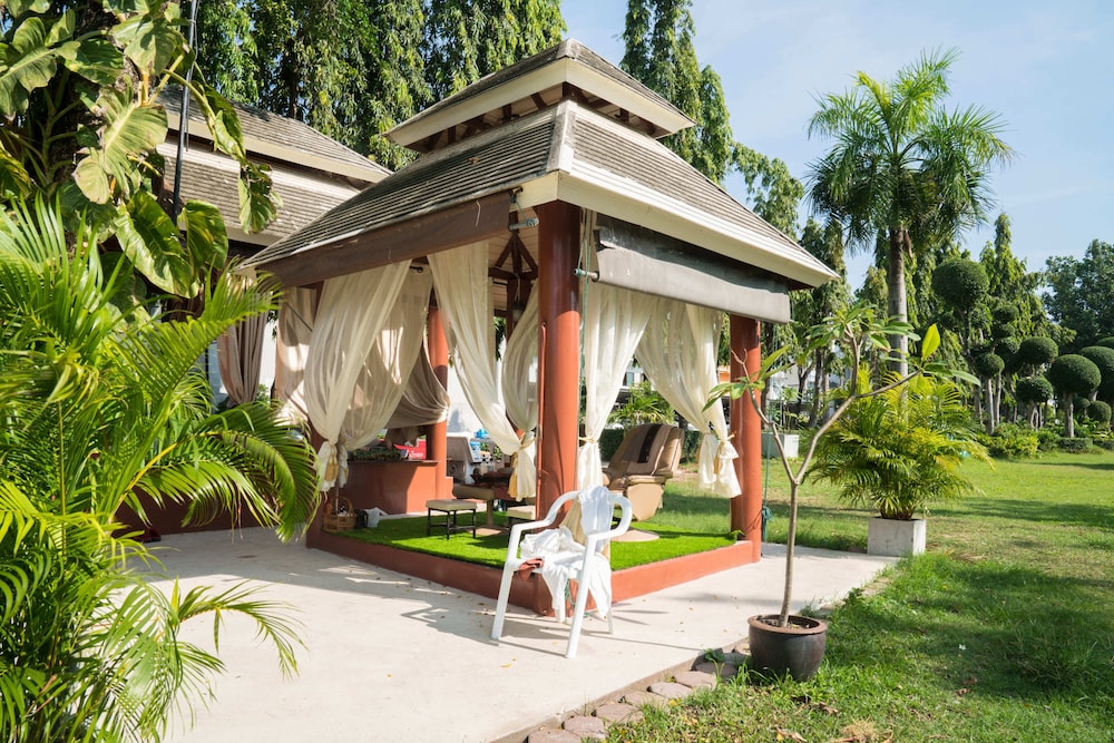GRAND JOMTIEN PALACE HOTEL