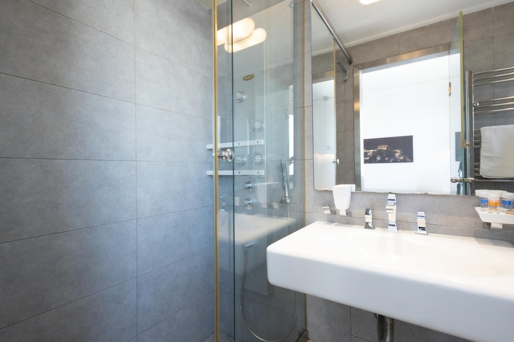 Iakxou 26 in Athens With 1 Bedrooms and 1 Bathrooms