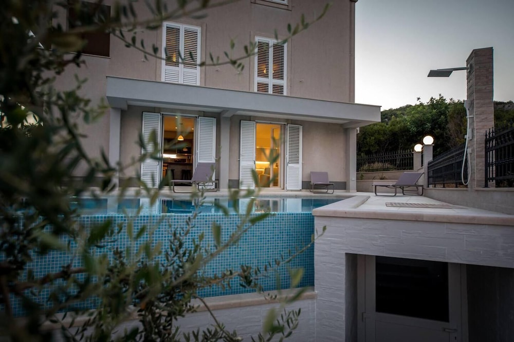 Beautiful 1-bed Apartment in Pobrezje-dubrovnik