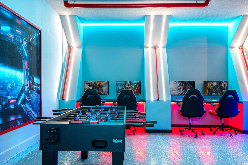 Themed Kids' Rooms, Pool & Game Loft Near Disney