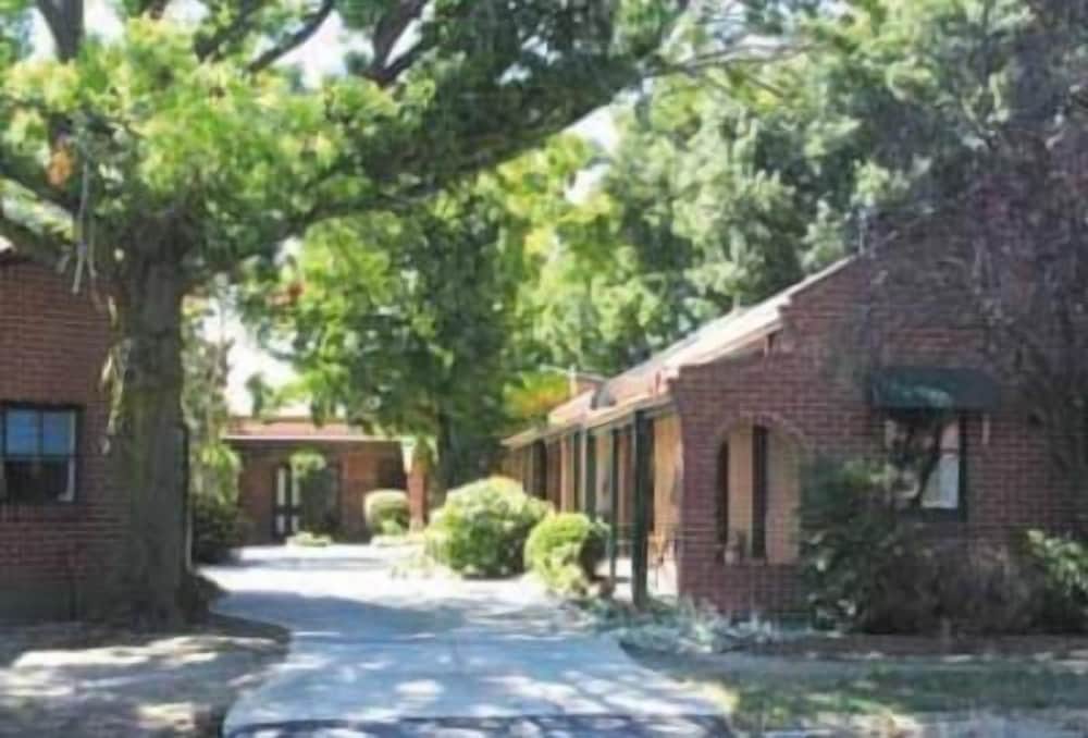 Mansfield Traveller's Lodge