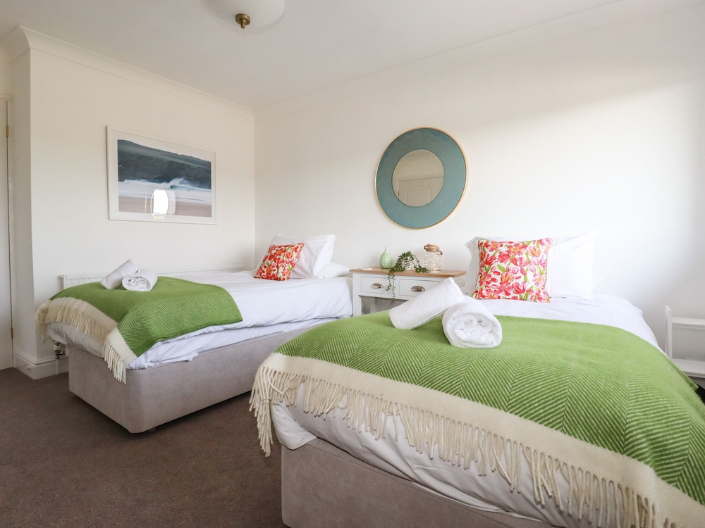 Newquay Tamarisk Lodge on the Gannel