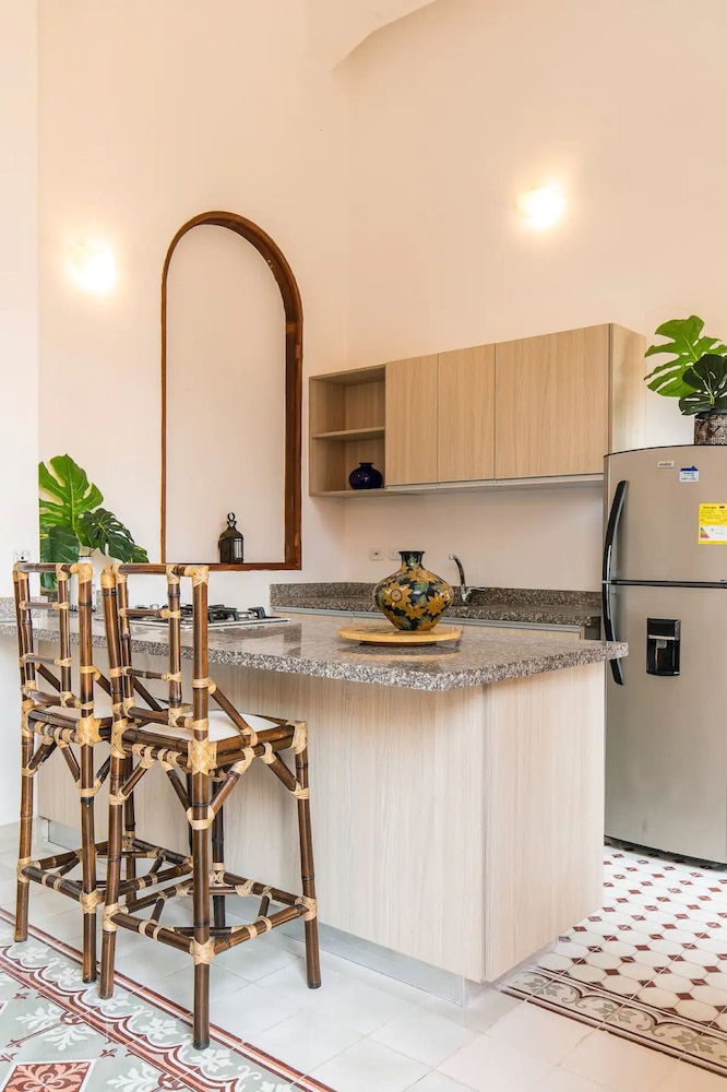 2CM-J1 APARTAMENTO EN GETSEMANI CON WIFI