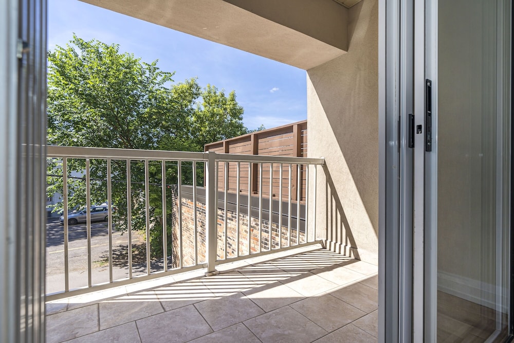 Annex Loft Suites - Image 3