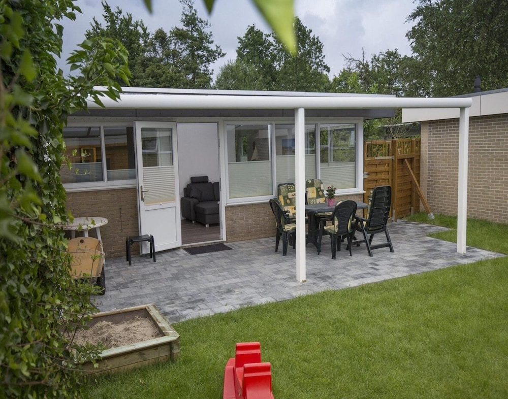 Sint Maartenszee: Renovated Family Retreat