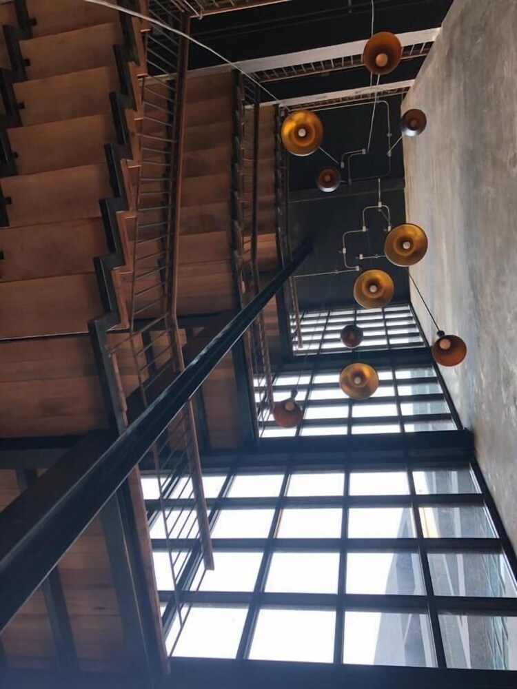 BED STATION HOSTEL KHAOSAN