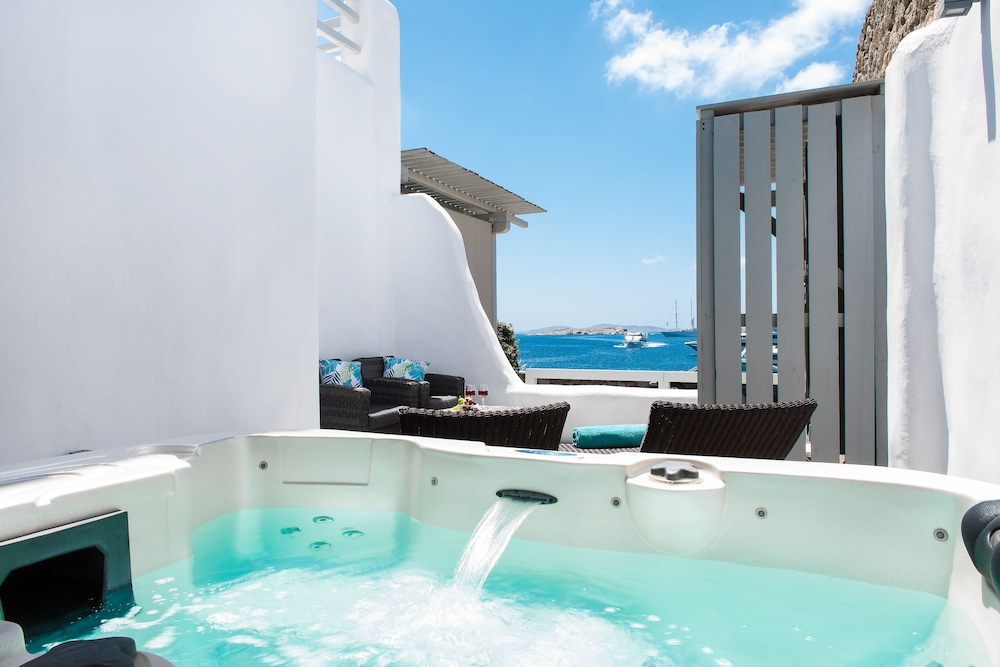 Riva Suites - Adults Only