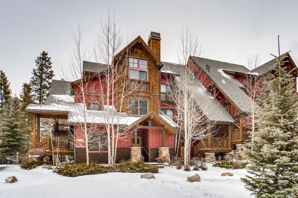 Keystone Townhouse on Snake River by RedAwning