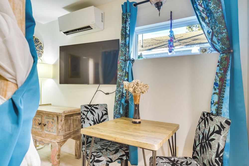 3 Mi to Vinoy Park: St Petersburg Gem w/ Patio!