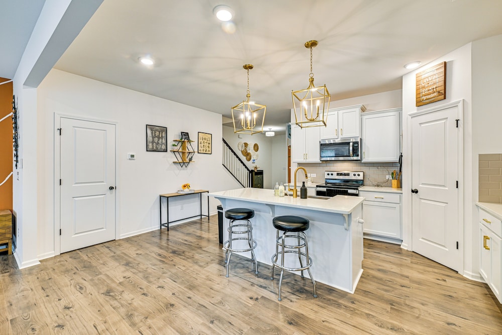 2 Mi to Whitewater Center: Suburban Abode w/ Patio
