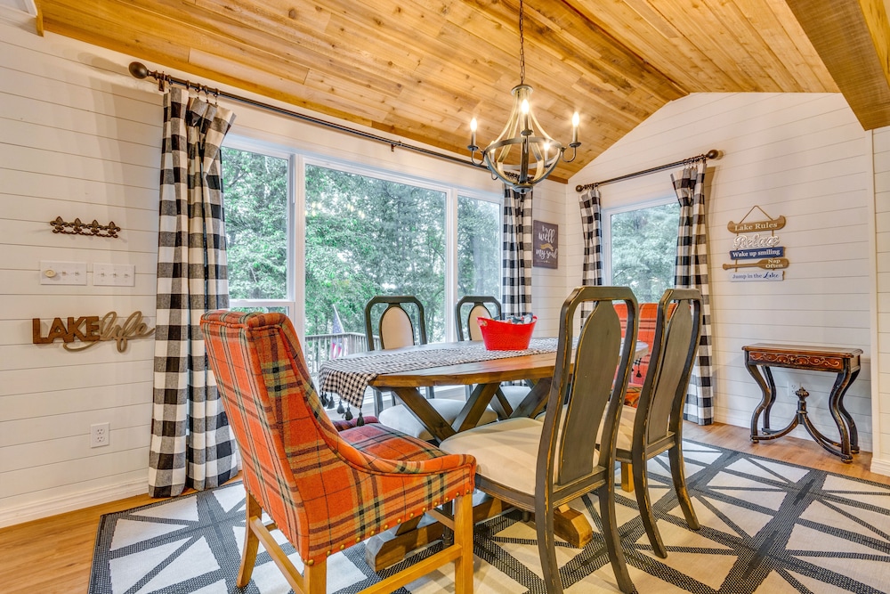 Scranton Vacations - Lakefront Arkansas Abode - Deck, Grill Fire Pit - Property Image 16