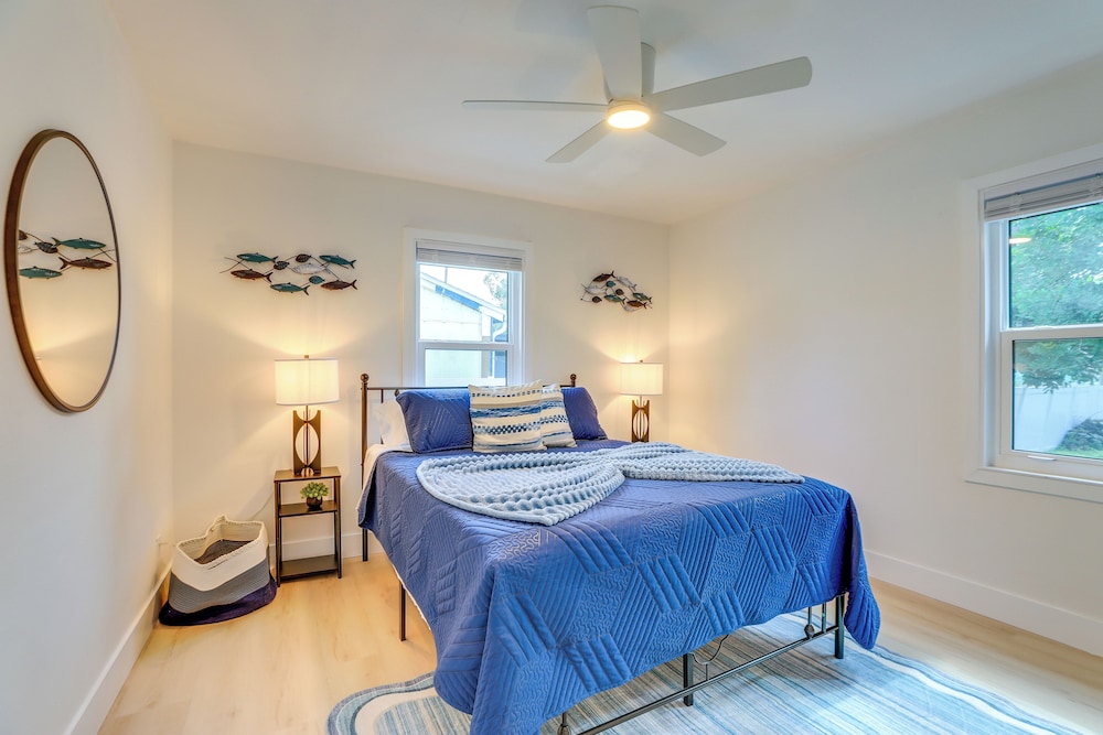 Private Hot Tub & Fenced Yard: Sleek Gulfport Home