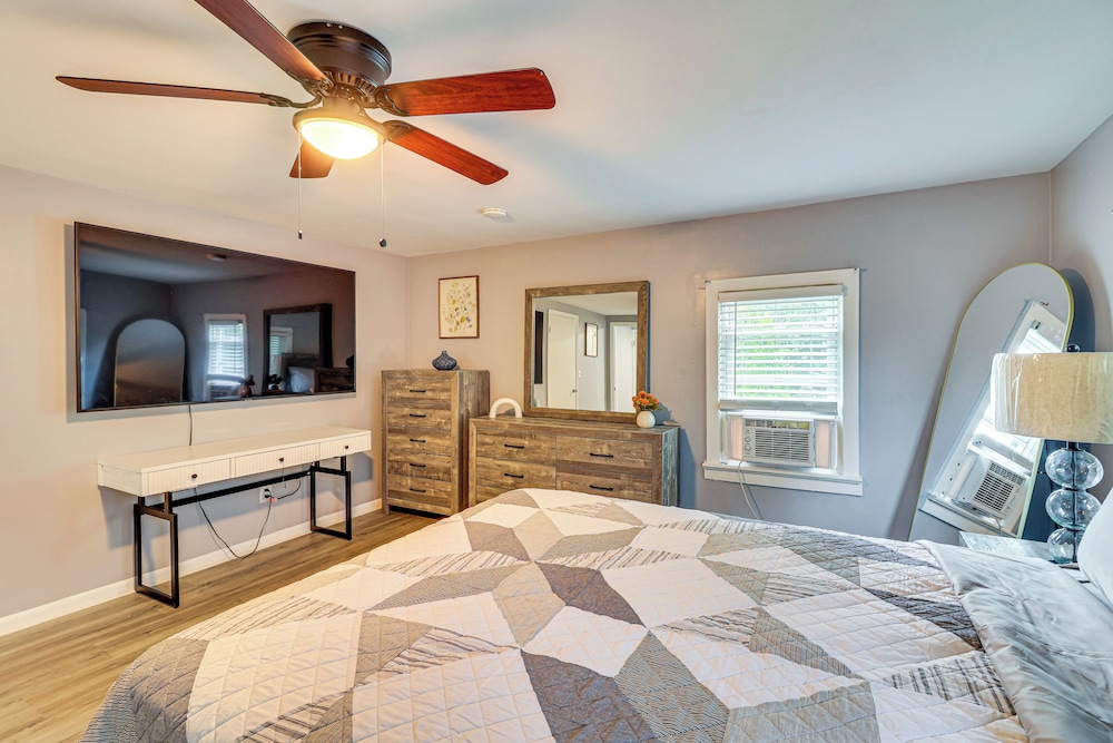 12 Mi to Rutgers: Brand New Apt w/ Home Office!