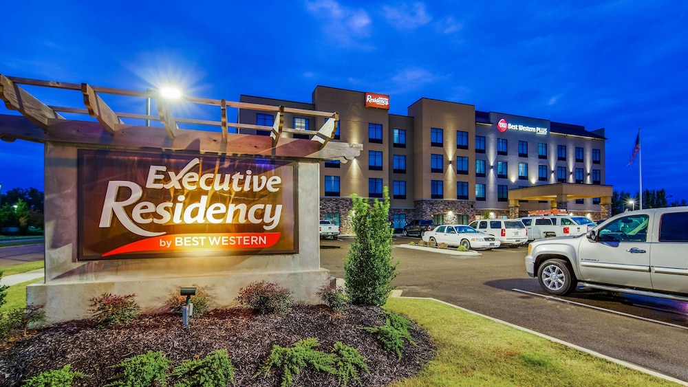 Hotel Best Western Plus Executive Residency Marion - Image 1